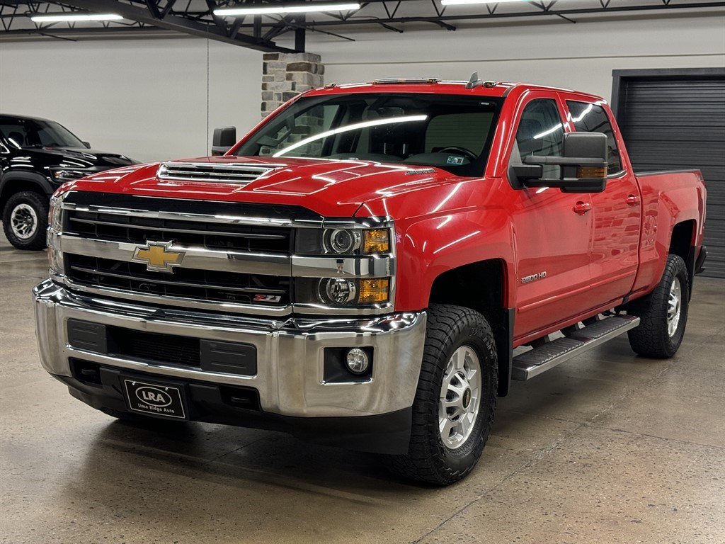 Used 2018 Chevrolet Silverado 2500 LT w/ LT Convenience Package AWD/4WD image 3