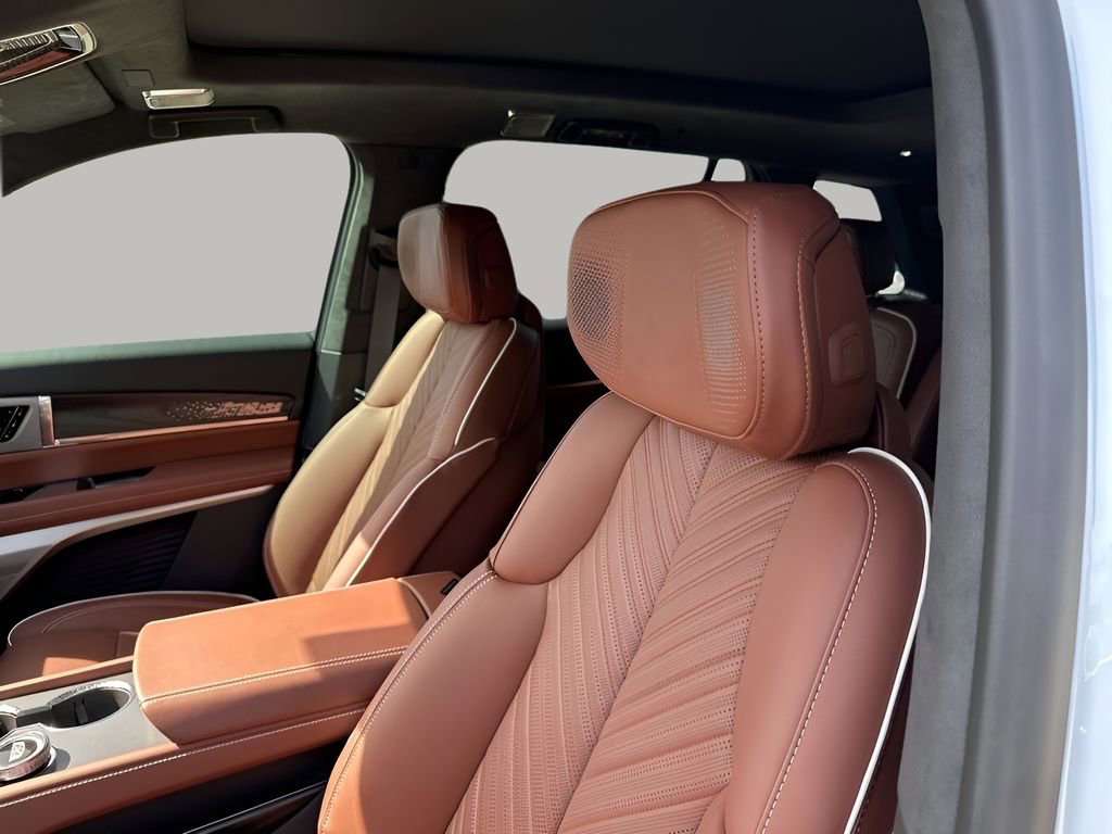 New 2026 Cadillac Vistiq Platinum w/ LPO, Floor Liner Package image 29