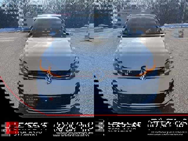 Used 2018 Volkswagen GTI SE image 4