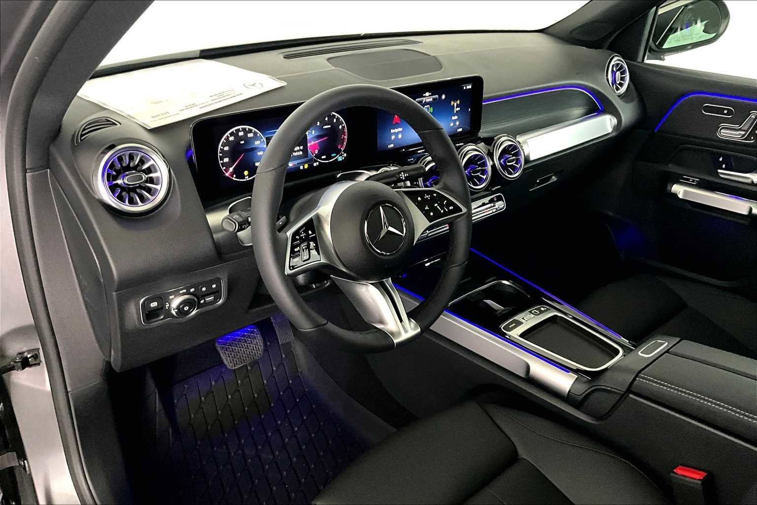 New 2025 Mercedes-Benz GLB 250 4MATIC image 10