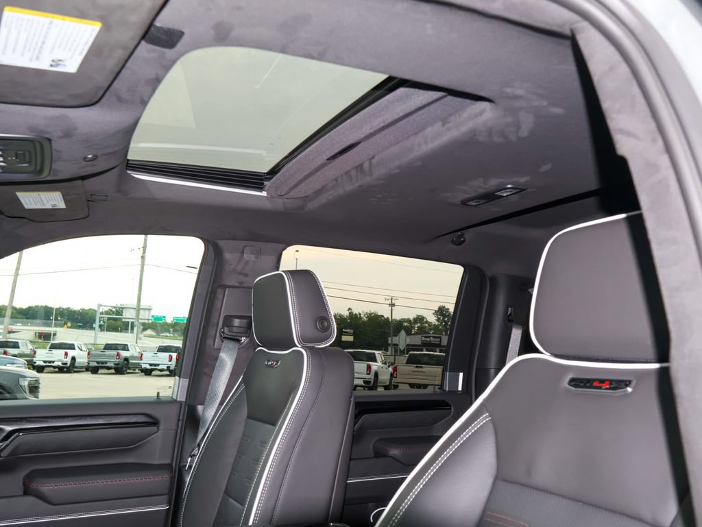 New 2026 GMC Sierra 2500 AT4X w/ LPO, Black Badging Package AWD/4WD image 9