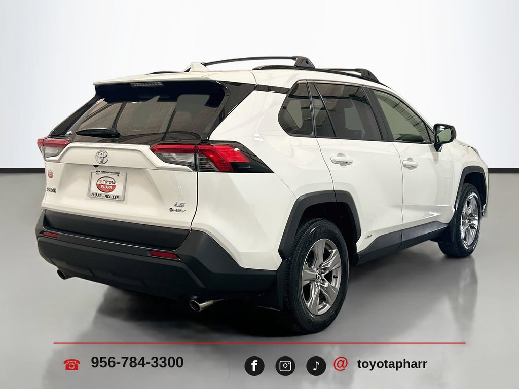 Used 2025 Toyota RAV4 LE AWD/4WD image 4