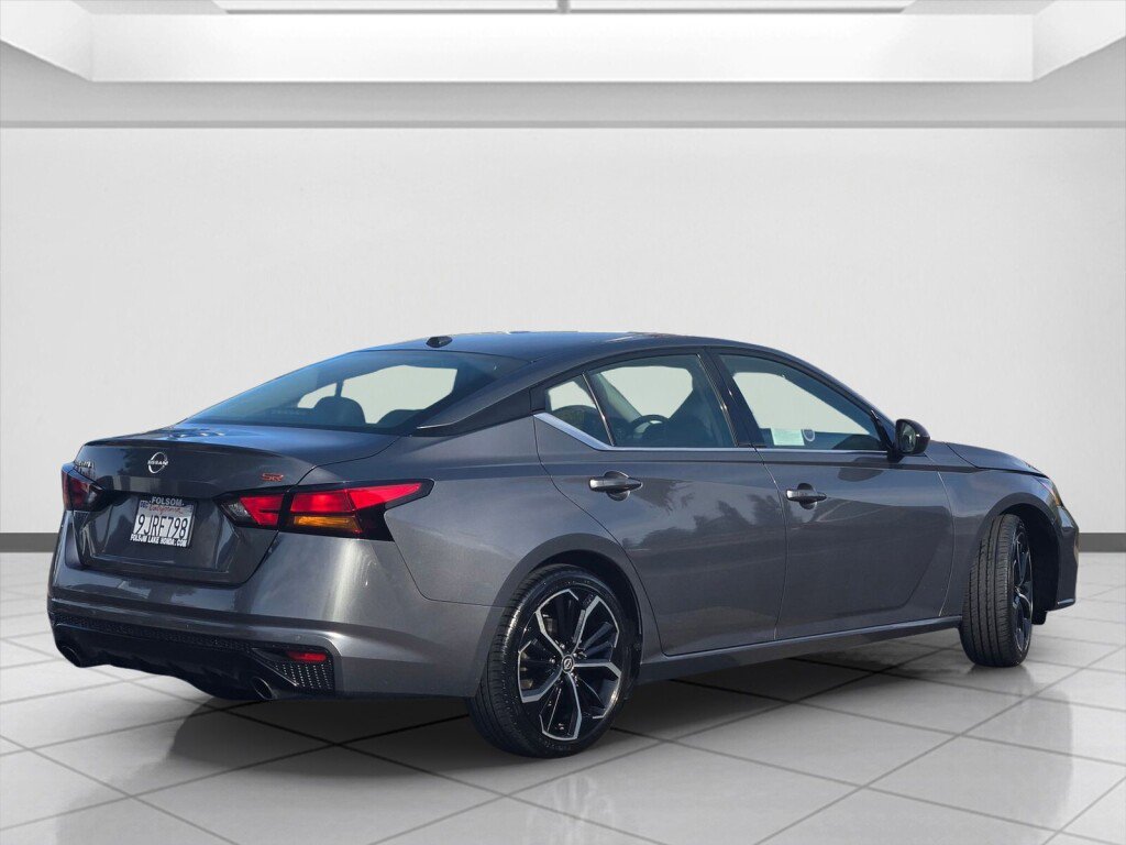 Used 2024 Nissan Altima 2.5 SR image 5