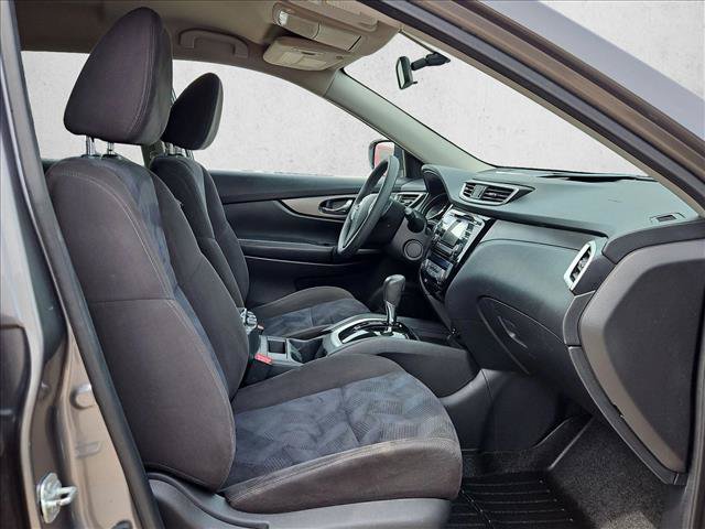 Used 2015 Nissan Rogue SV FWD image 17