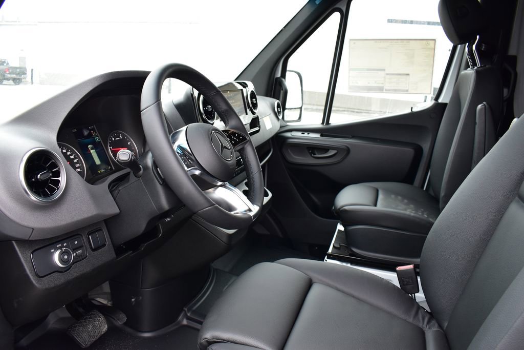 Certified 2025 Mercedes-Benz Sprinter 2500 image 12