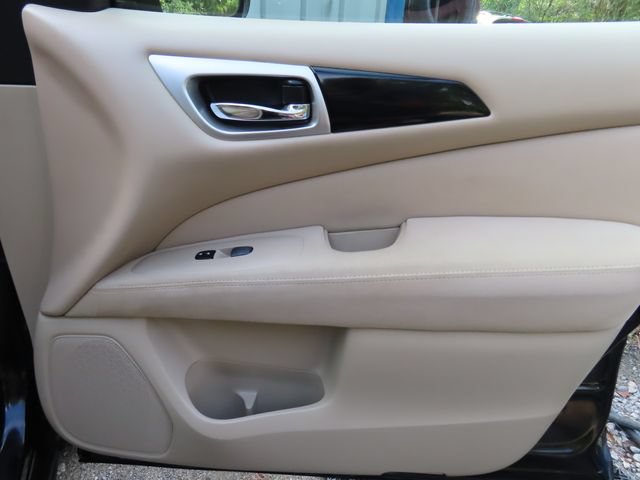 Used 2014 Nissan Pathfinder S FWD image 29