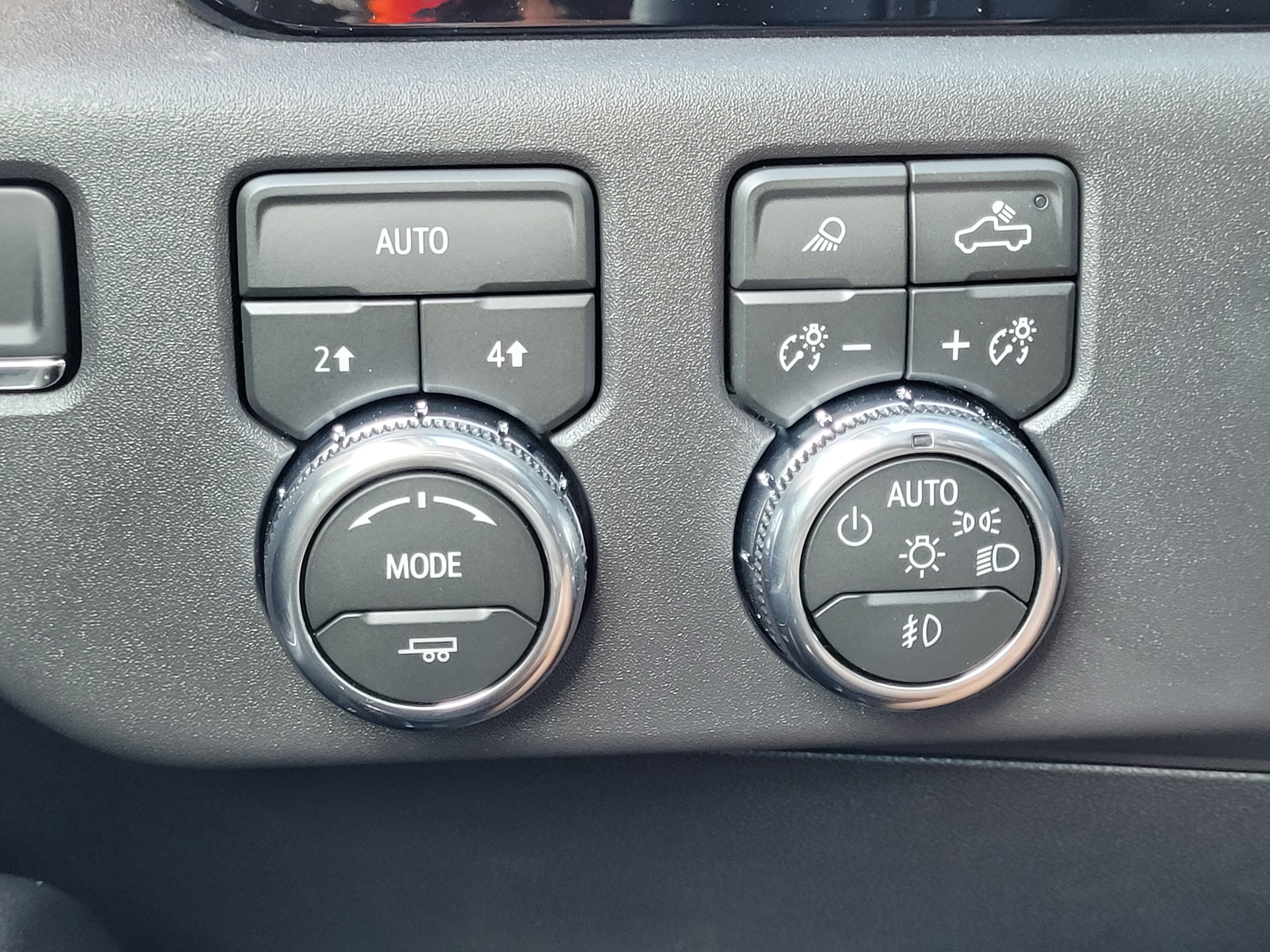 New 2026 GMC Sierra 1500 Elevation w/ Elevation Premium Package AWD/4WD image 18