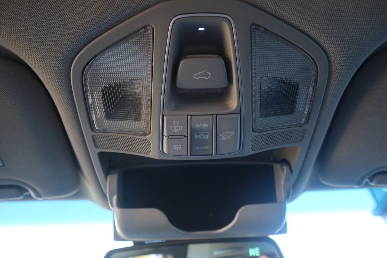 Used 2017 Hyundai Santa Fe AWD w/ SE Ultimate Tech Package 03 image 98