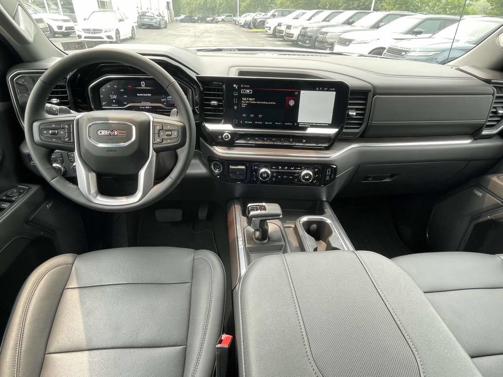 Used 2024 GMC Sierra 1500 SLT w/ SLT Premium Plus Package AWD/4WD image 18