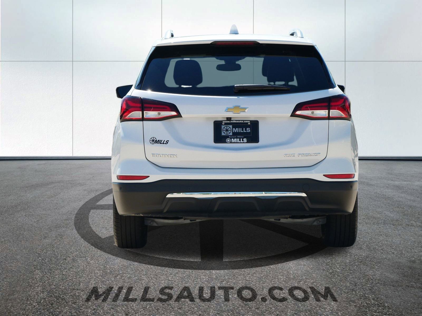 Used 2024 Chevrolet Equinox Premier image 4