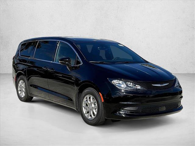 New 2027 Chrysler Pacifica LX FWD image 2