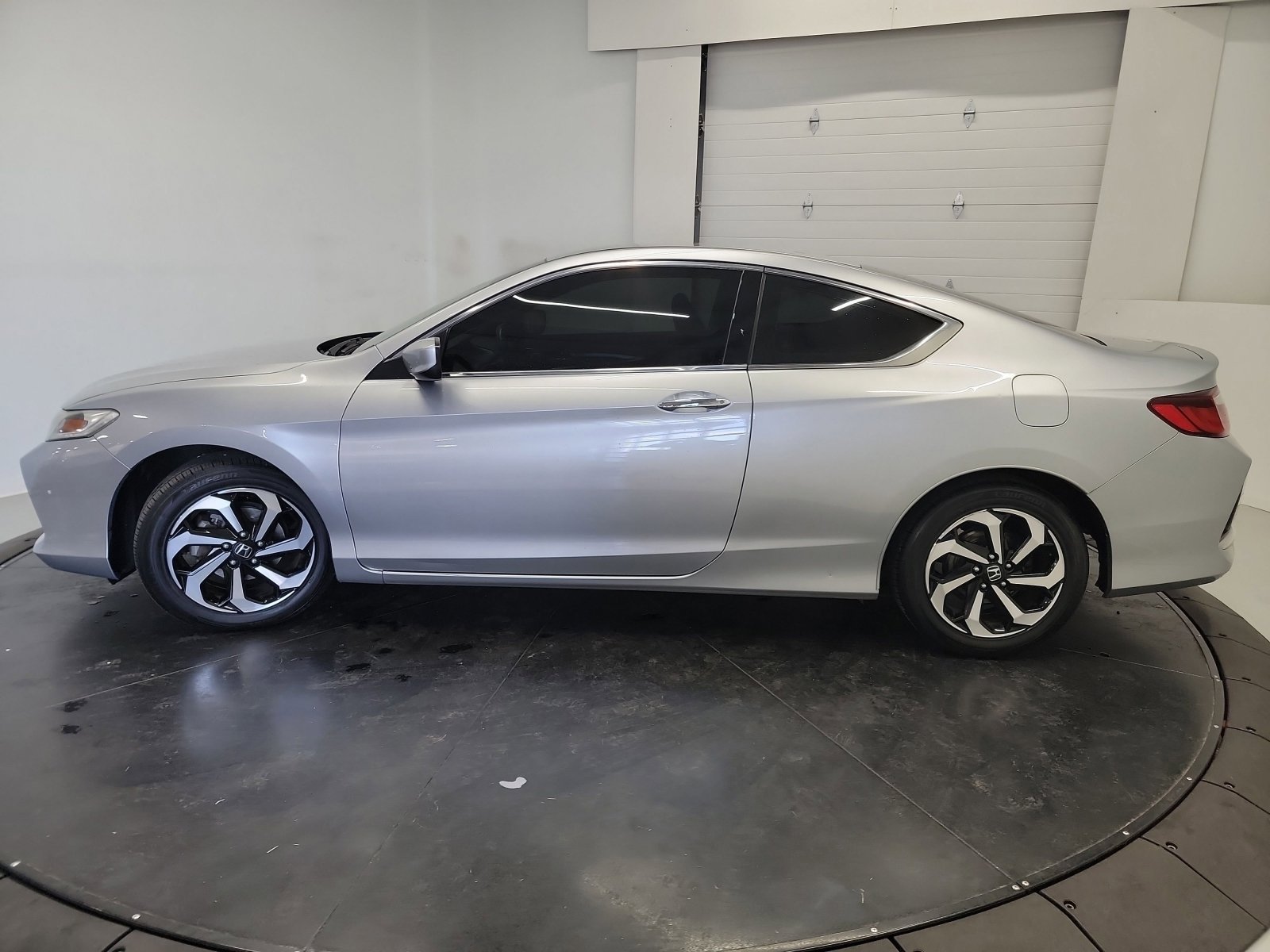 Used 2017 Honda Accord LX-S image 4