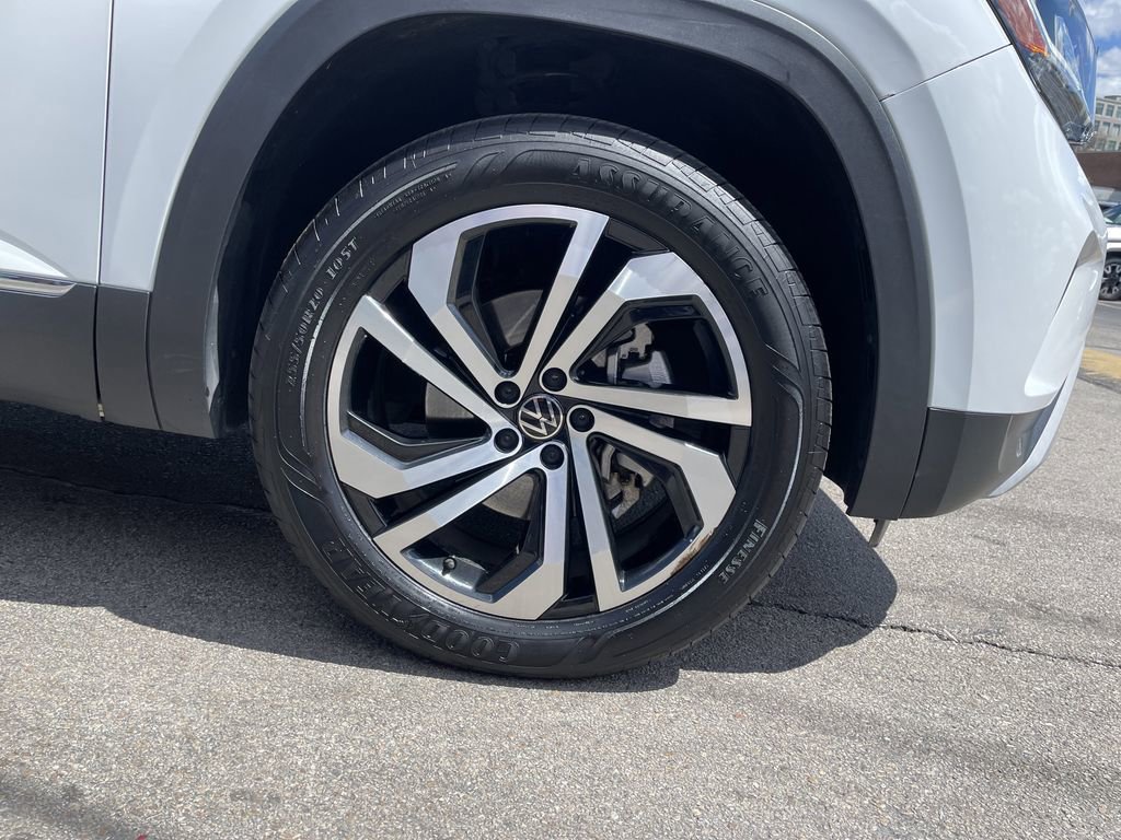 Used 2022 Volkswagen Atlas SEL AWD/4WD image 11