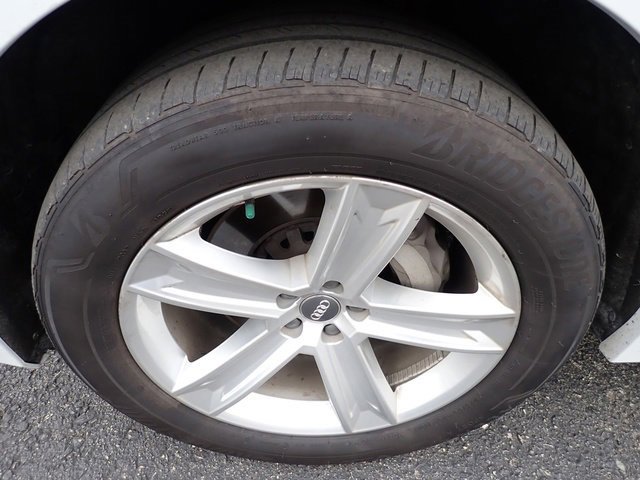 Used 2019 Audi Q8 Premium w/ Convenience Package image 9