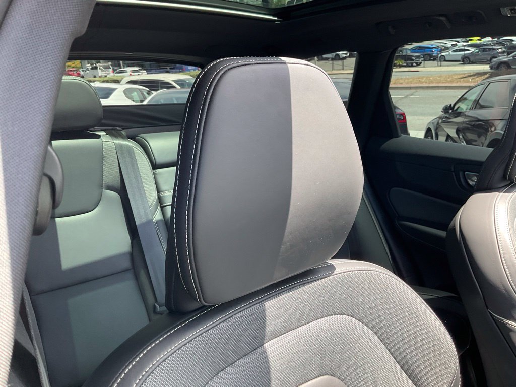 Used 2021 Volvo XC60 T8 R-Design w/ Advanced Package AWD/4WD image 66