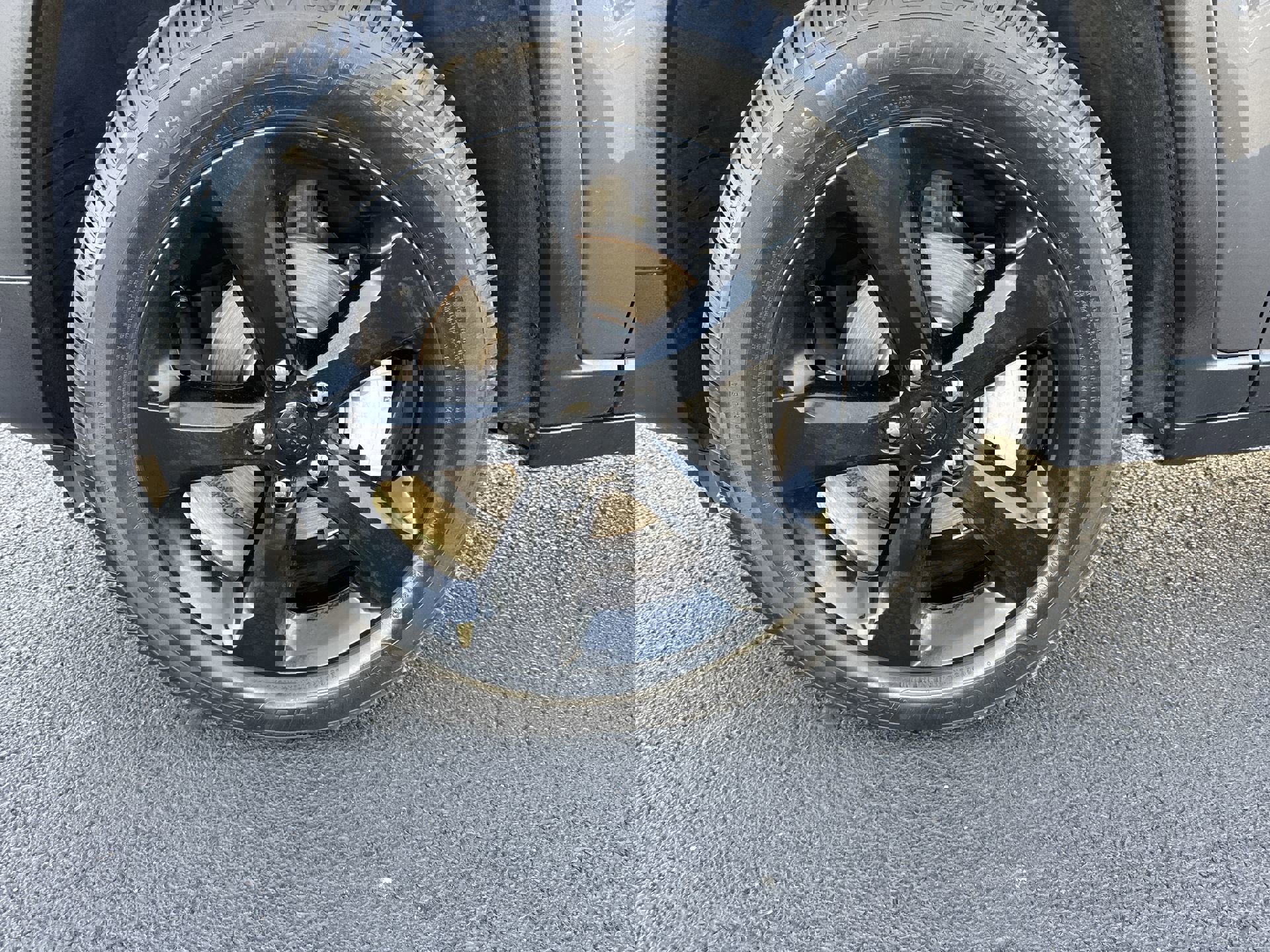 Used 2024 Jeep Grand Cherokee Limited w/ Black Appearance Package image 10