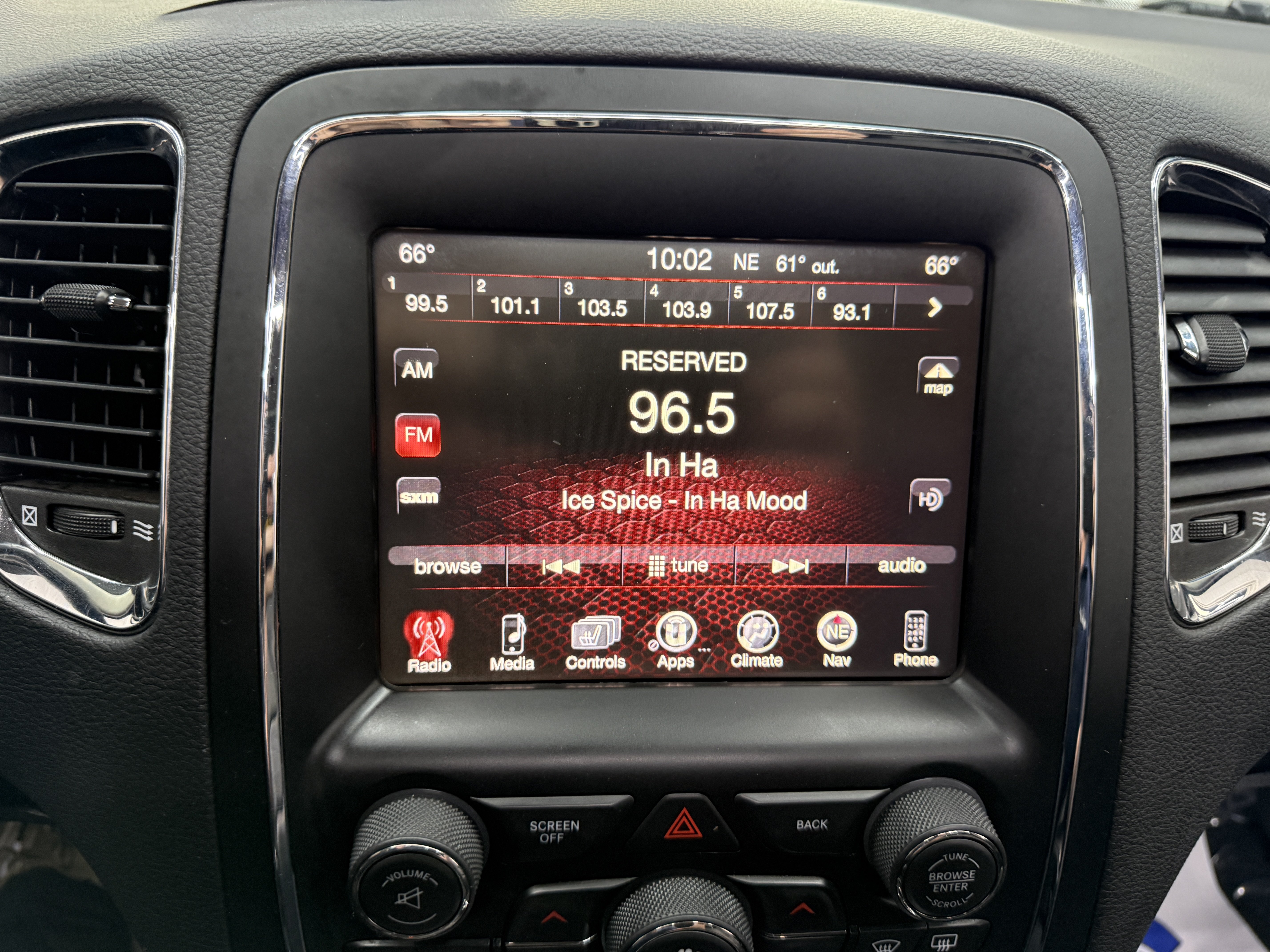 Used 2015 Dodge Durango Limited w/ Premium Group AWD/4WD image 17