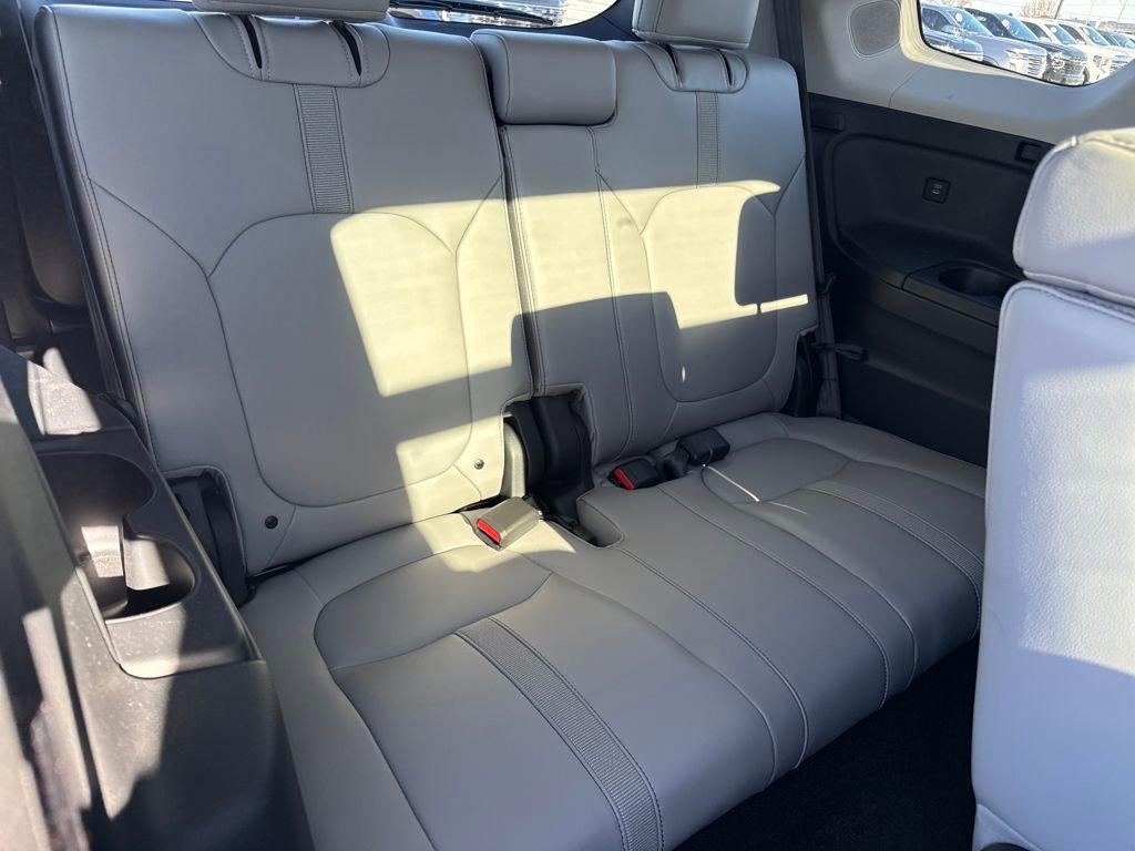 Used 2024 Honda Pilot Touring image 15