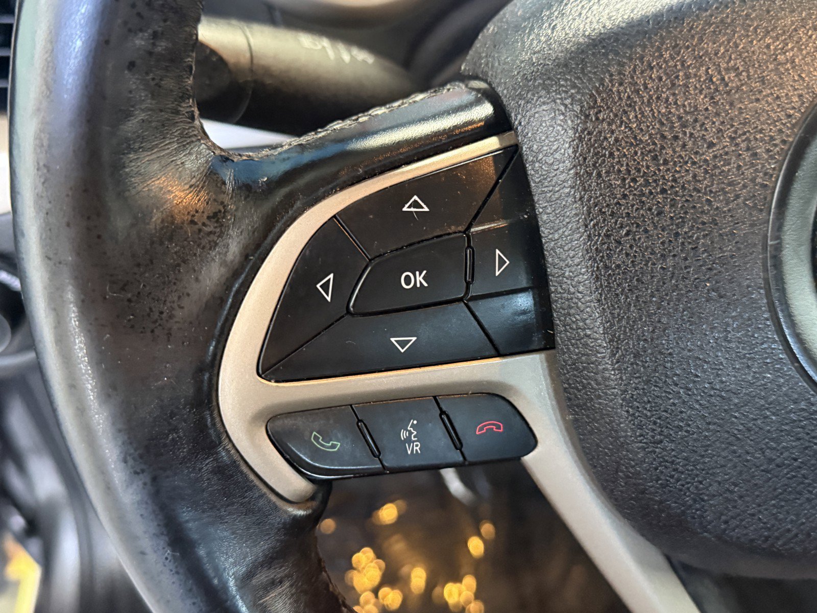 Used 2017 Jeep Cherokee Limited AWD/4WD image 22