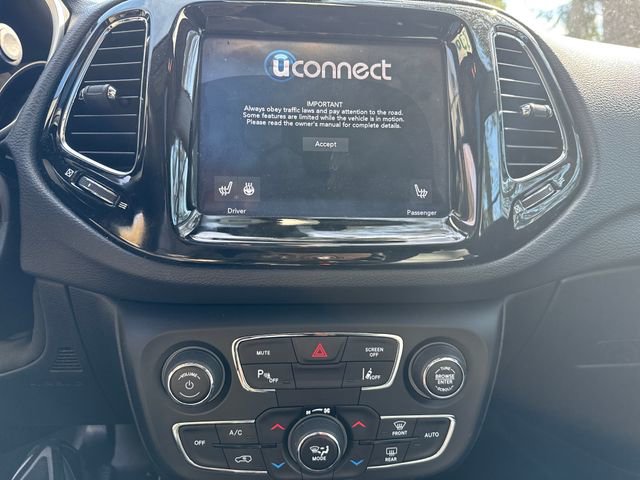 Used 2018 Jeep Compass Limited w/ Navigation Group image 22