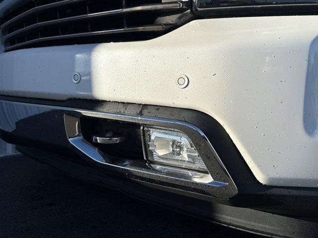 Used 2019 Chevrolet Silverado 1500 High Country w/ Technology Package image 6