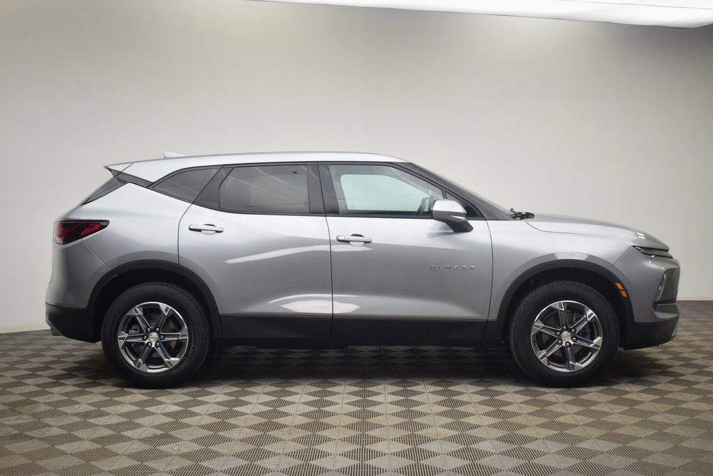 Used 2024 Chevrolet Blazer LT w/ Driver Confidence Package FWD image 13