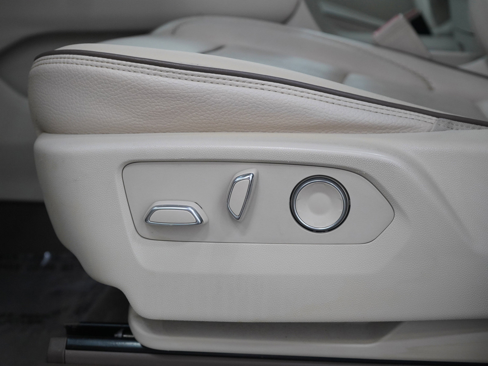 Used 2021 GMC Yukon Denali image 32