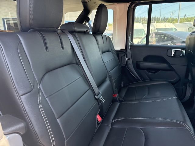 Used 2023 Jeep Wrangler Unlimited Sahara w/ Cold Weather Group AWD/4WD image 10
