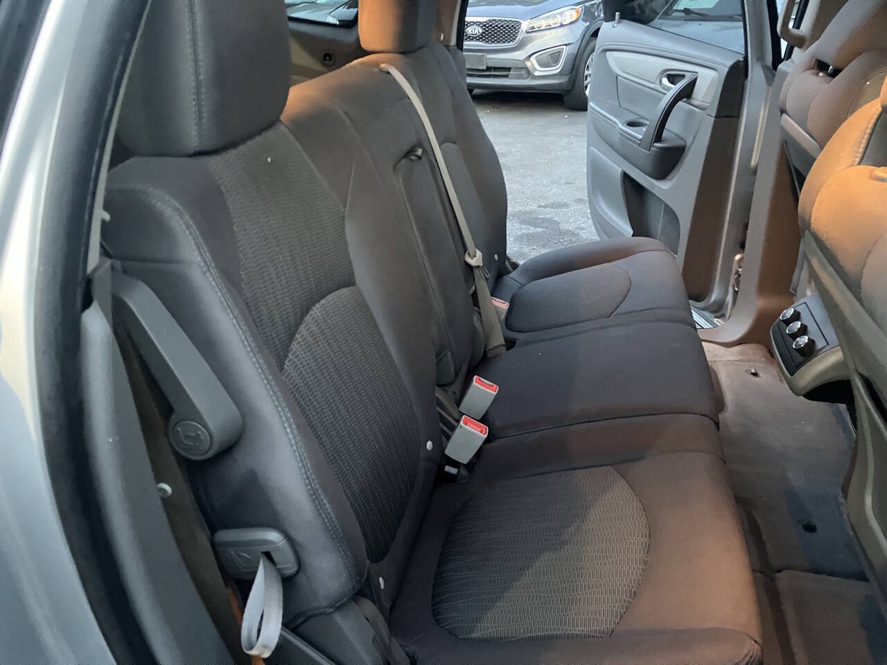 Used 2014 Chevrolet Traverse LS FWD image 33