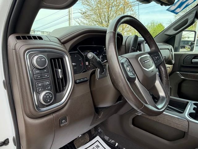 Used 2022 GMC Sierra 3500 Denali w/ Technology Package AWD/4WD image 39