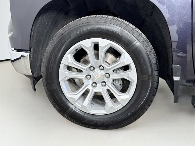 Used 2022 Chevrolet Silverado 1500 LTZ w/ LTZ Premium Package AWD/4WD image 33