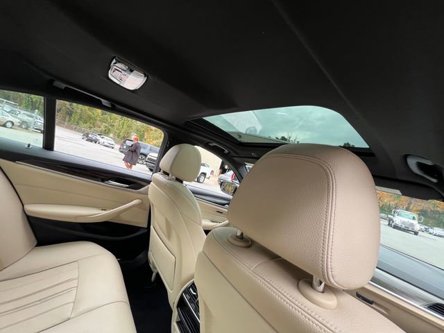 Used 2020 BMW 530i w/ Convenience Package image 31