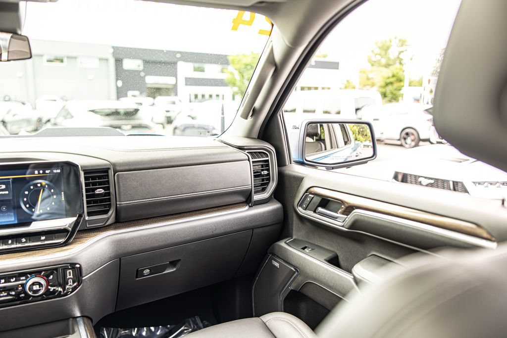 Used 2024 Chevrolet Silverado 1500 LT Trail Boss w/ LT Trail Boss Premium Package AWD/4WD image 38