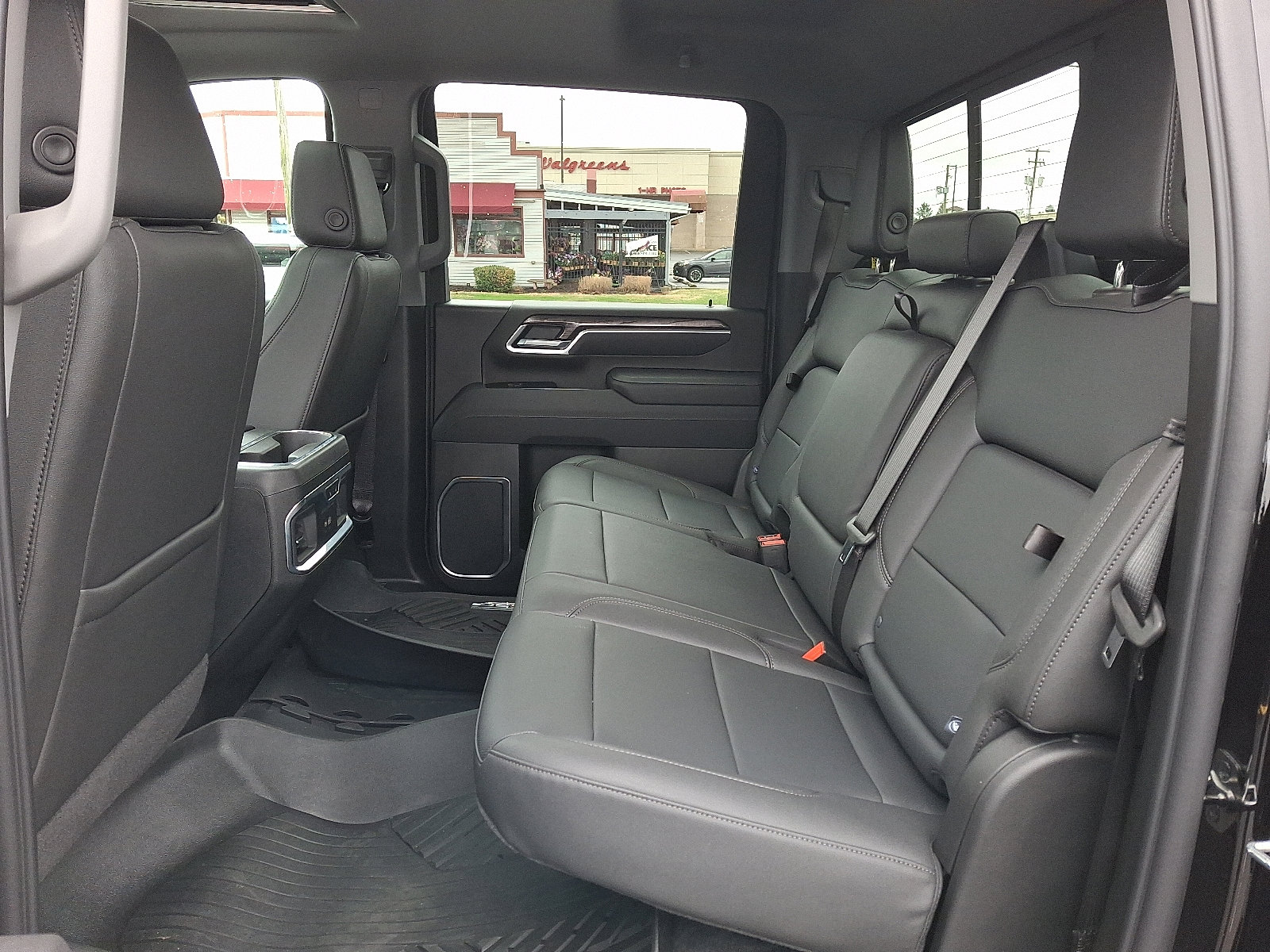 Used 2026 Chevrolet Silverado 2500 LTZ w/ LTZ Plus Package image 11