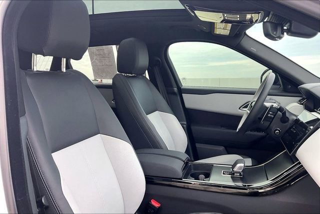 Used 2026 Land Rover Range Rover Velar Dynamic SE image 7