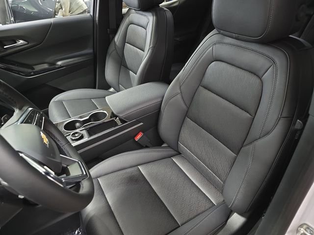 New 2026 Chevrolet Equinox LT w/ Convenience Package II AWD/4WD image 18