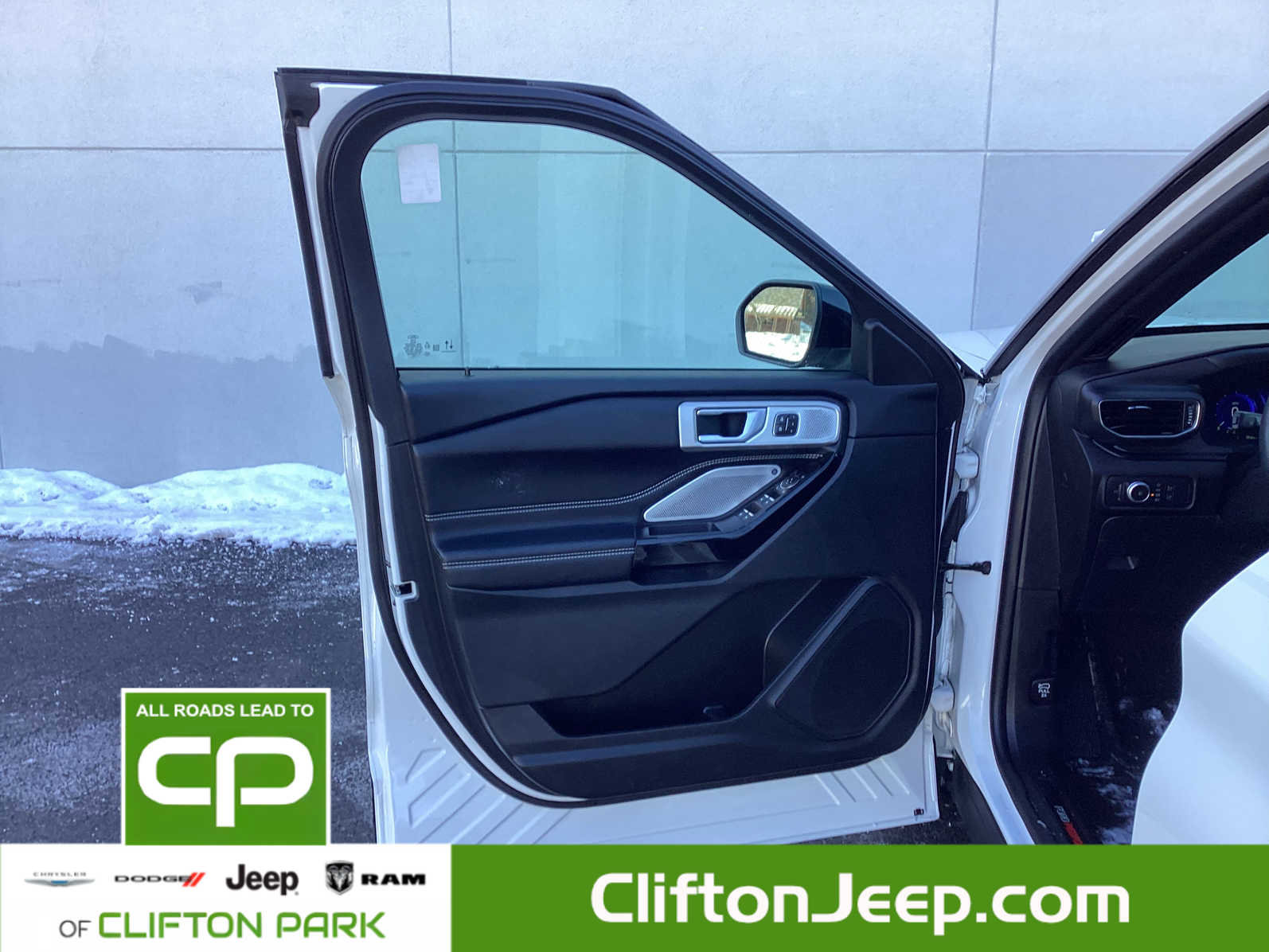 Used 2022 Ford Explorer ST w/ Equipment Group 401A image 17