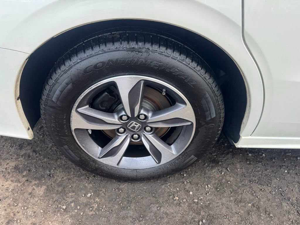 Used 2018 Honda Odyssey Touring image 19