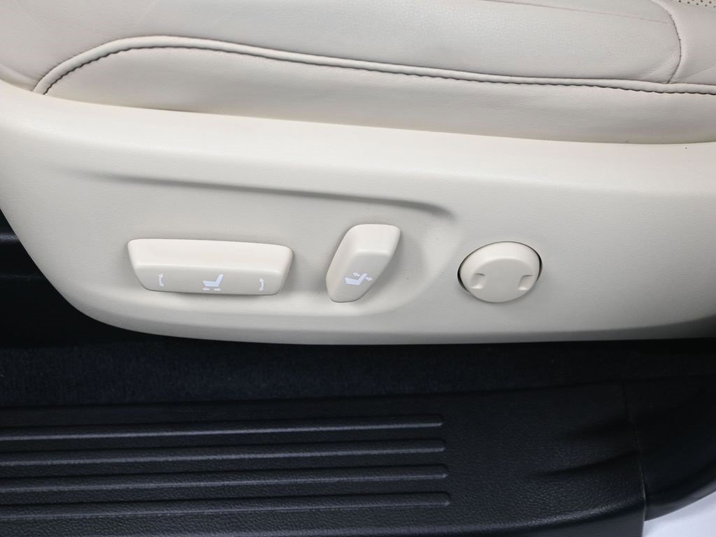 Used 2023 Lexus GX 460 Premium image 11