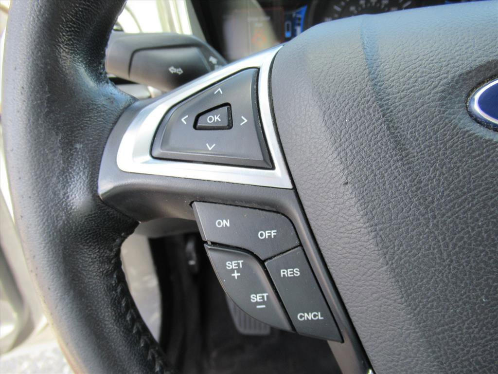 Used 2017 Ford Fusion SE w/ Equipment Group 601A image 20