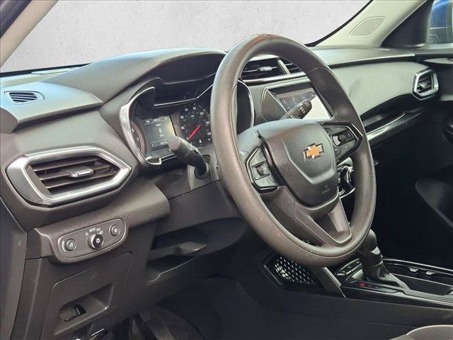 Used 2023 Chevrolet TrailBlazer LT FWD image 10