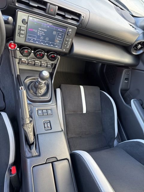 Used 2025 Subaru BRZ Limited w/ Popular Package 2 image 28