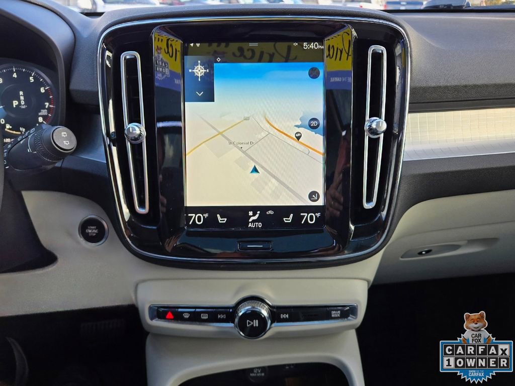 Used 2019 Volvo XC40 T4 Momentum image 38