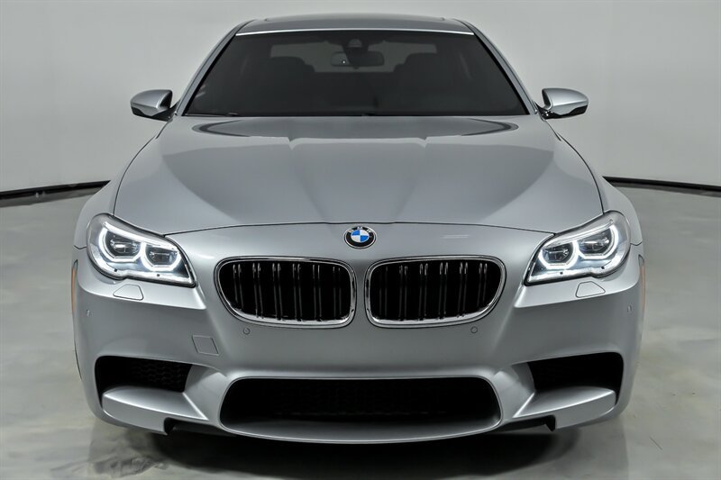Used 2016 BMW M5 RWD image 4