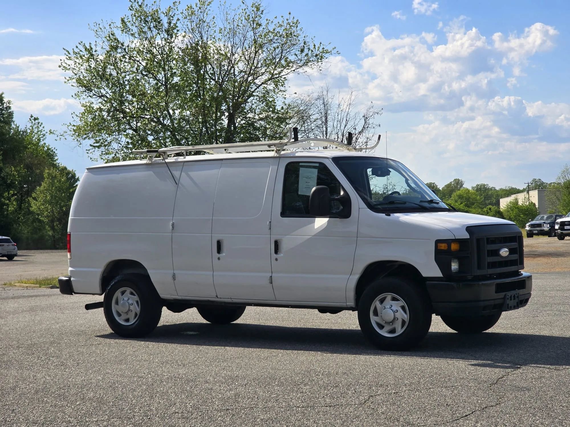 Used 2014 Ford E-350 and Econoline 350 Super Duty RWD image 3