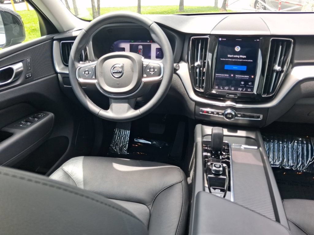 Used 2024 Volvo XC60 B5 Core w/ Protection Package Premier AWD/4WD image 10