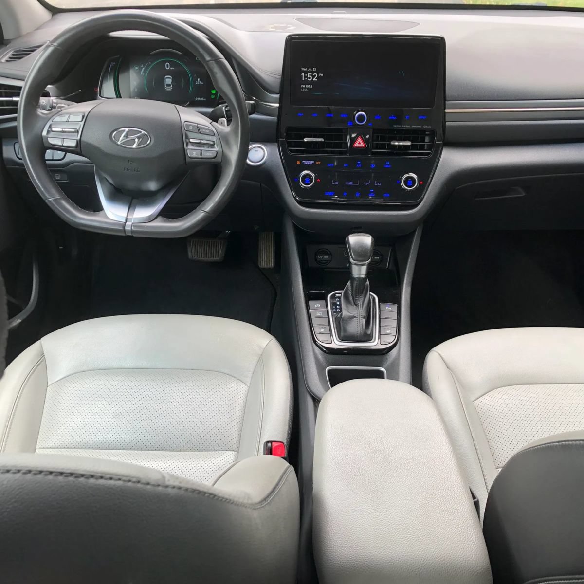 Used 2022 Hyundai Ioniq Limited FWD image 14