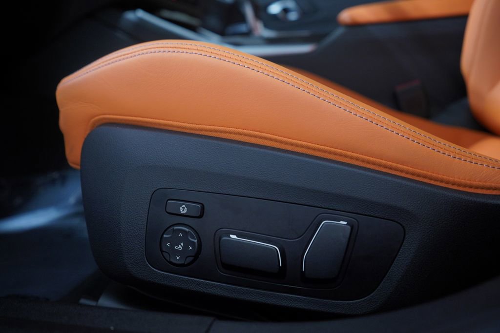 Used 2025 BMW M3 Competition w/ Parking Assistance Package image 18