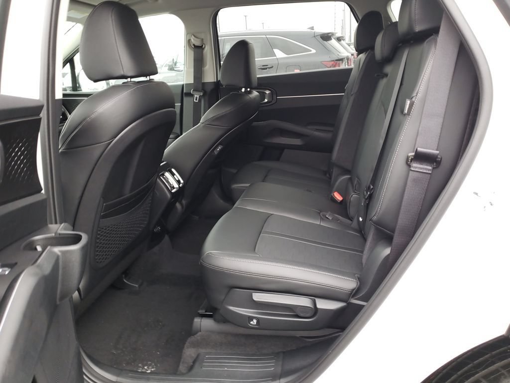 New 2026 Kia Sorento S FWD image 24