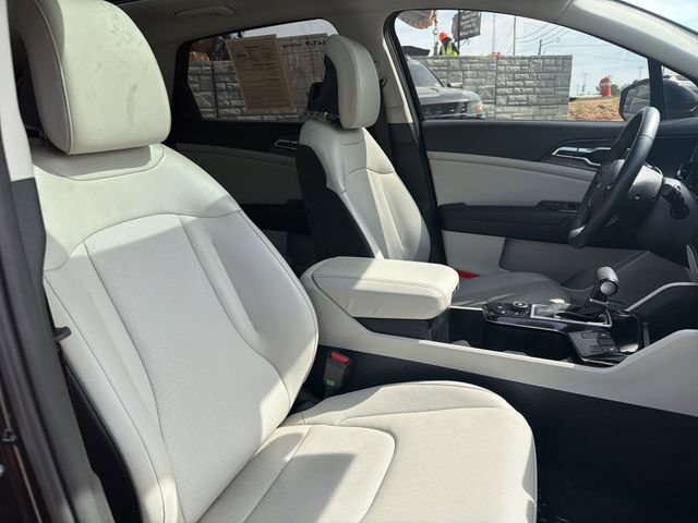 Certified 2025 Kia Sportage EX w/ Premium Package image 25